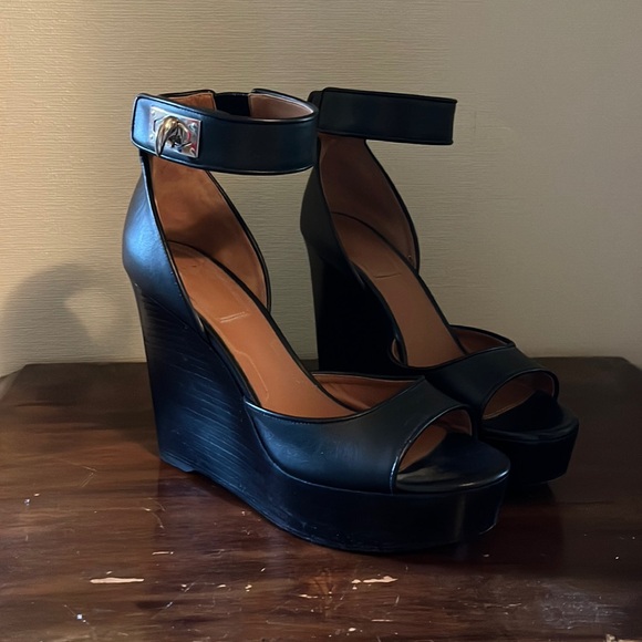 Givenchy Shark tooth wedges, buttery, soft, black, leather - Picture 1 of 5
